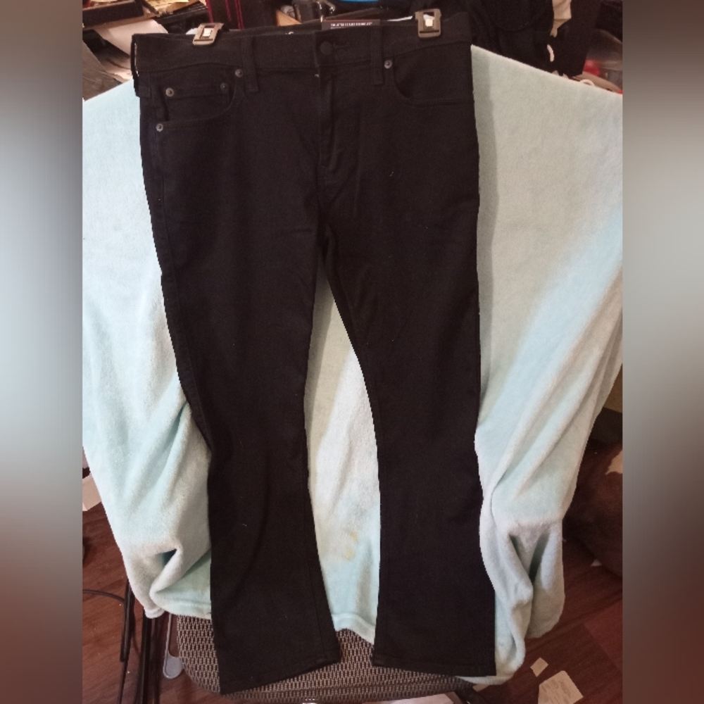Hollister 31/30 stretch slim$25